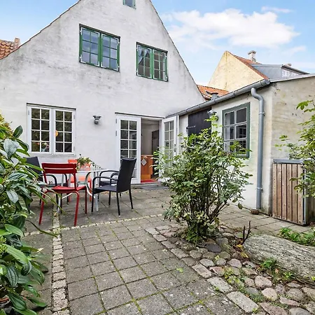 Sndergade 5, Rskbing Villa *
